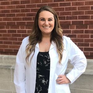 Meet your Posher, Alexis